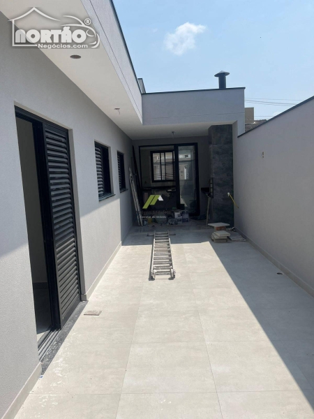 Casa à venda com 5 quartos, 125m² - Foto 10