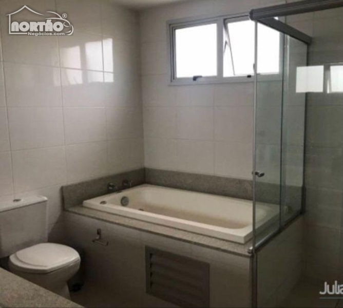 Casa à venda com 4 quartos, 201m² - Foto 6