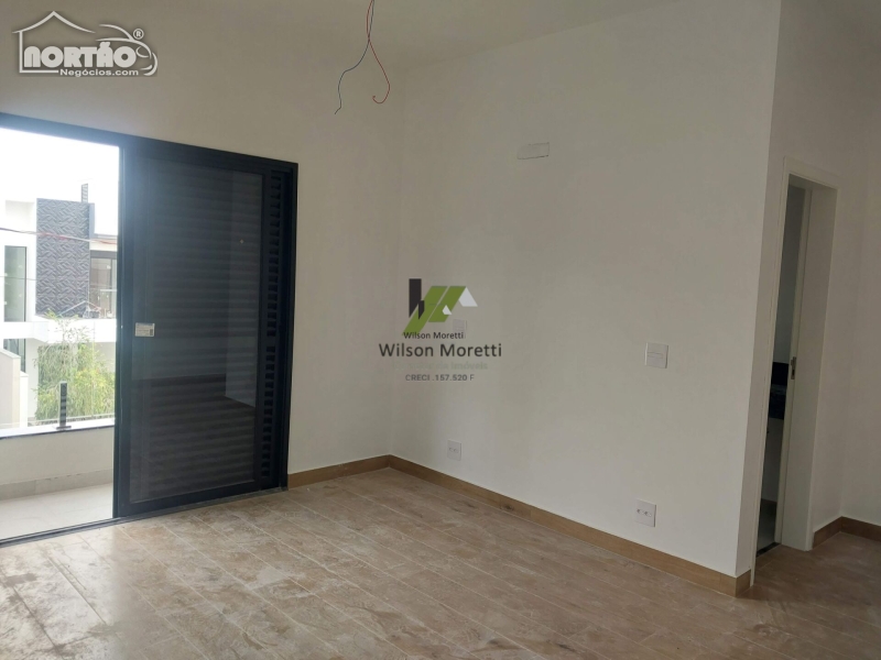 Casa à venda com 5 quartos, 145m² - Foto 9