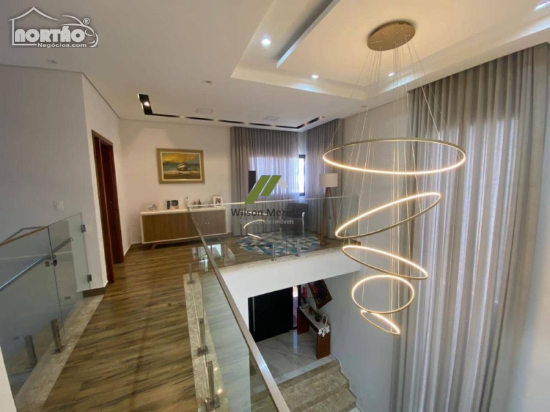 Casa à venda com 5 quartos, 258m² - Foto 7