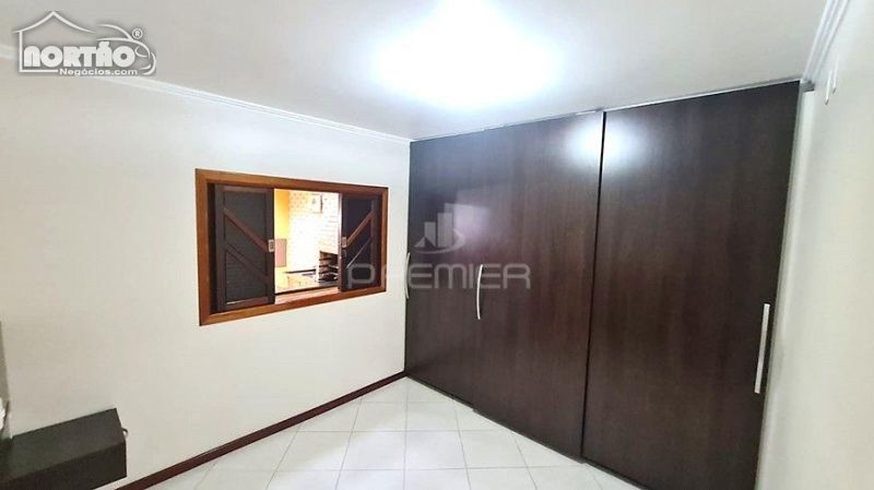 Casa à venda com 4 quartos, 125m² - Foto 7