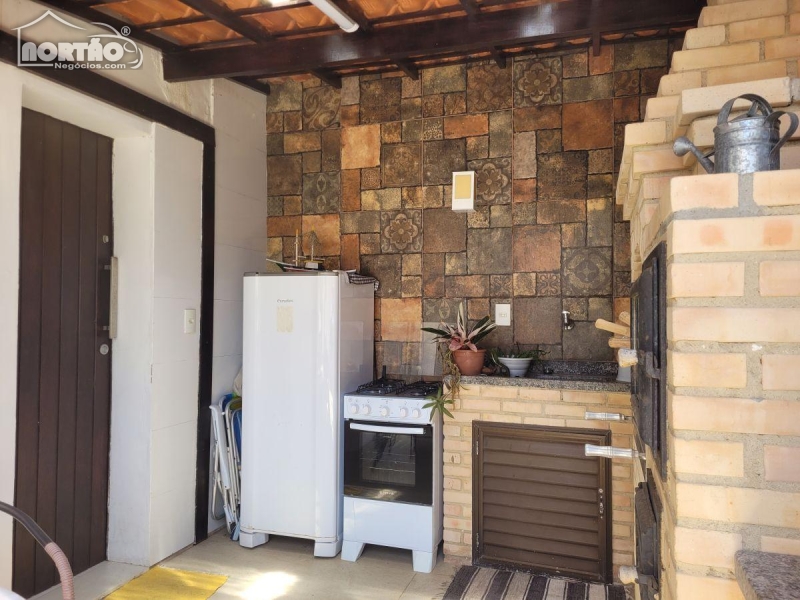 Casa à venda com 5 quartos, 150m² - Foto 6