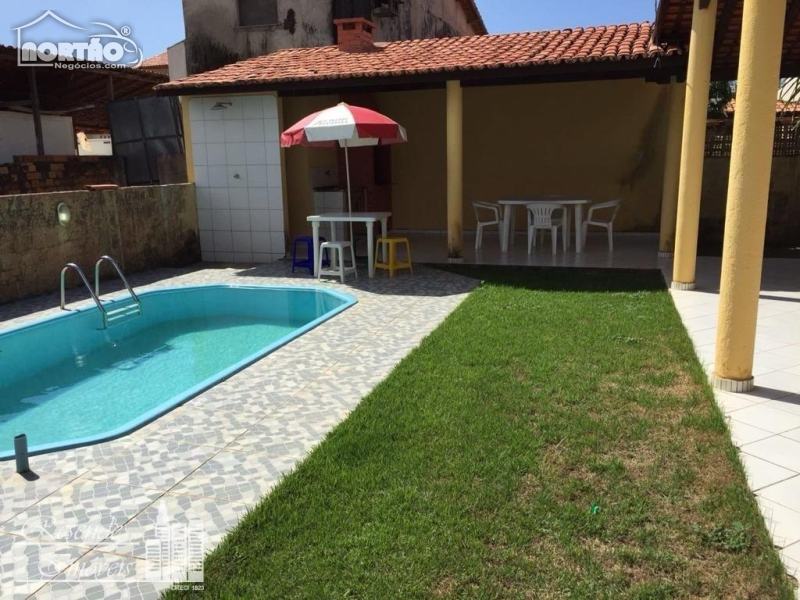 Casa à venda com 4 quartos, 110m² - Foto 3