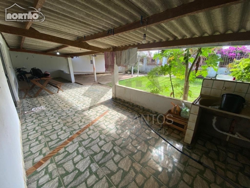 Casa à venda com 5 quartos, 60m² - Foto 7