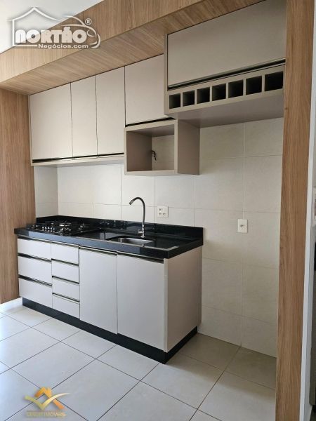 Casa à venda com 2 quartos, 63m² - Foto 2