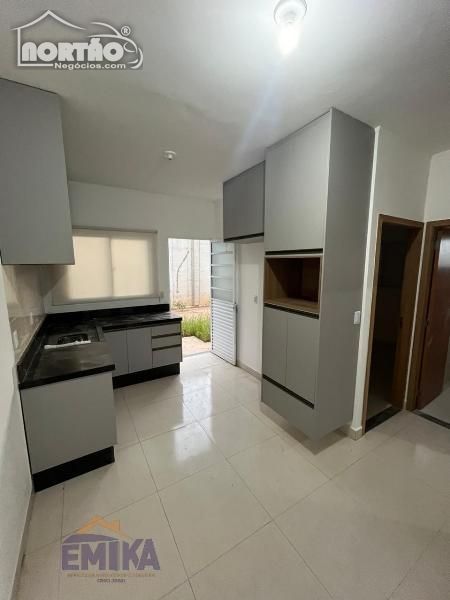 Casa à venda com 2 quartos, 57m² - Foto 5