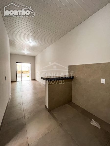 Casa à venda com 3 quartos, 57m² - Foto 7