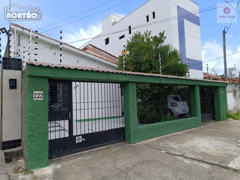 CASA A VENDA NO HIPÓDROMO EM RECIFE/PE