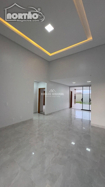 Casa à venda com 4 quartos, 149m² - Foto 3