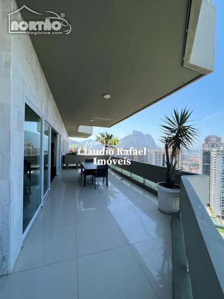 APARTAMENTO a venda no BARRA DA TIJUCA em Rio de Janeiro/RJ