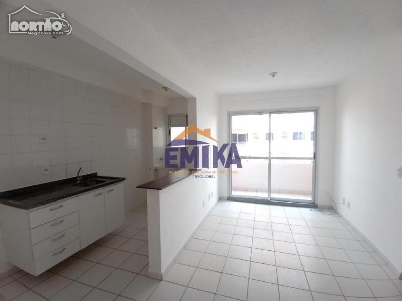 Casa à venda com 3 quartos, 70m² - Foto 5