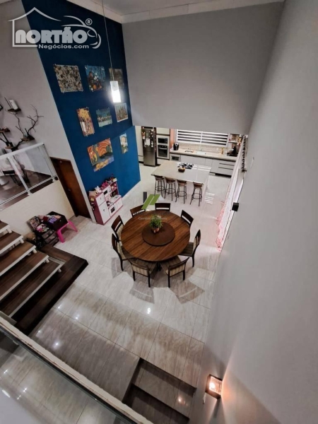 Casa à venda com 5 quartos, 260m² - Foto 7