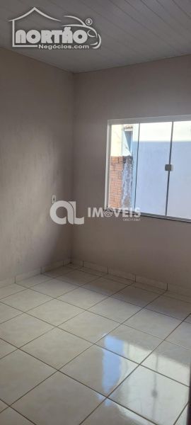 Casa à venda com 3 quartos, 100m² - Foto 3