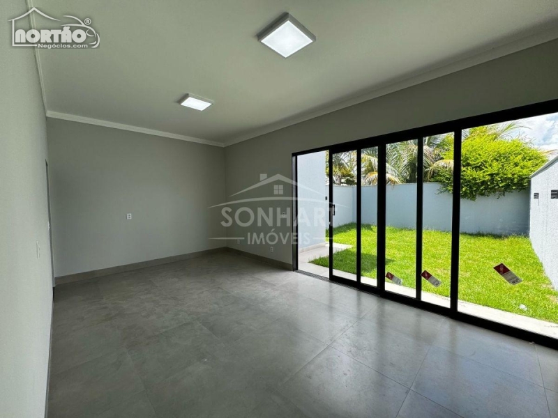 Casa à venda com 3 quartos, 124m² - Foto 8