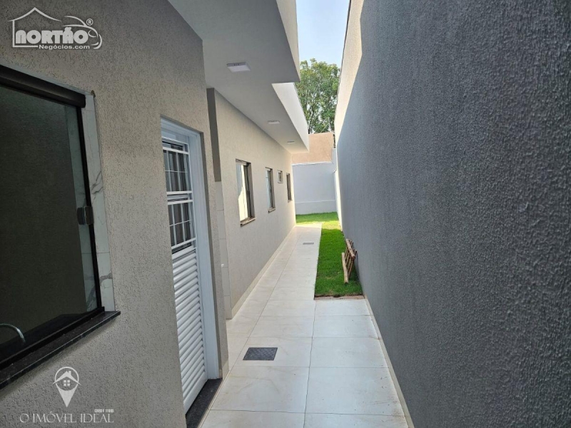 Casa à venda com 3 quartos, 87m² - Foto 5