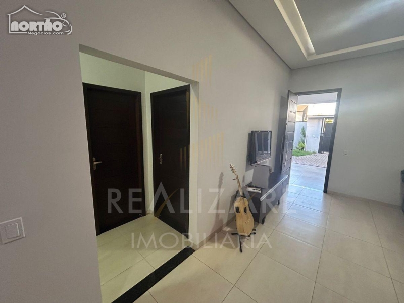 Casa à venda com 3 quartos, 205m² - Foto 8