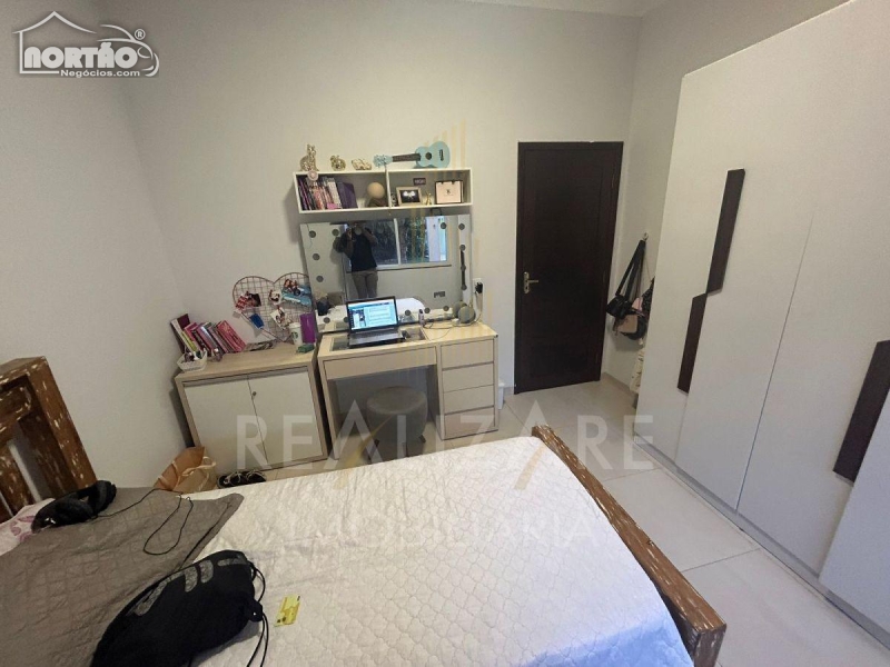 Casa à venda com 3 quartos, 205m² - Foto 10