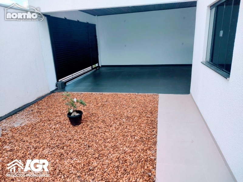 Casa à venda com 3 quartos, 120m² - Foto 4