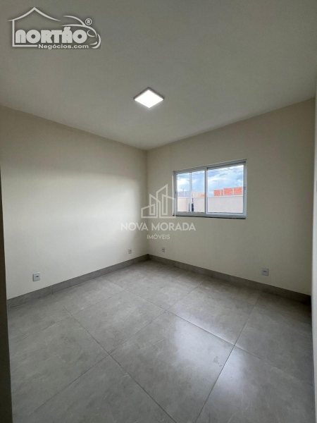 Casa à venda com 3 quartos, 75m² - Foto 8