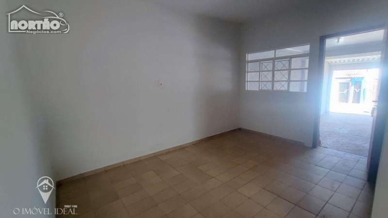 Casa à venda com 6 quartos, 125m² - Foto 5