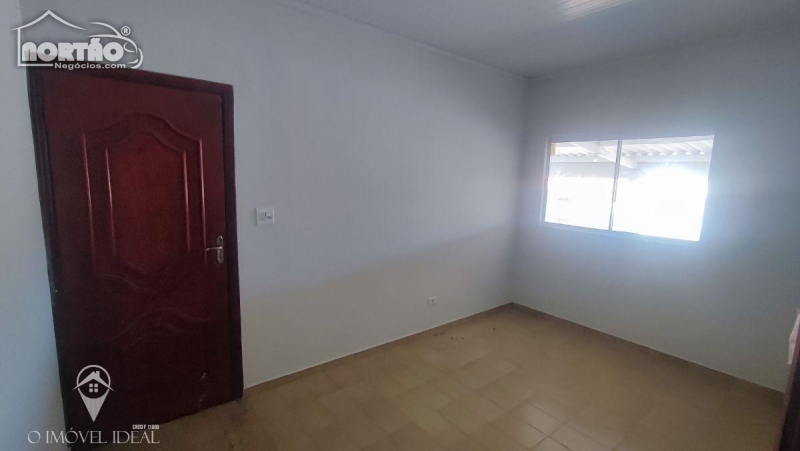 Casa à venda com 6 quartos, 125m² - Foto 6