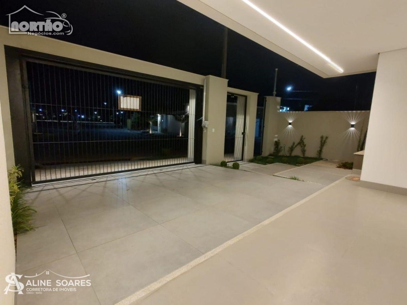 Casa à venda com 4 quartos, 187m² - Foto 4