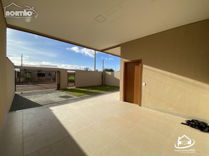 Casa à venda com 3 quartos, 102m² - Foto 3