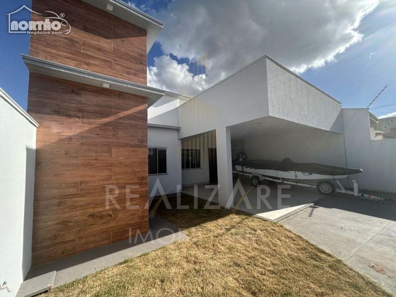 CASA A VENDA NO RESIDENCIAL FLORENÇA EM SINOP/MT