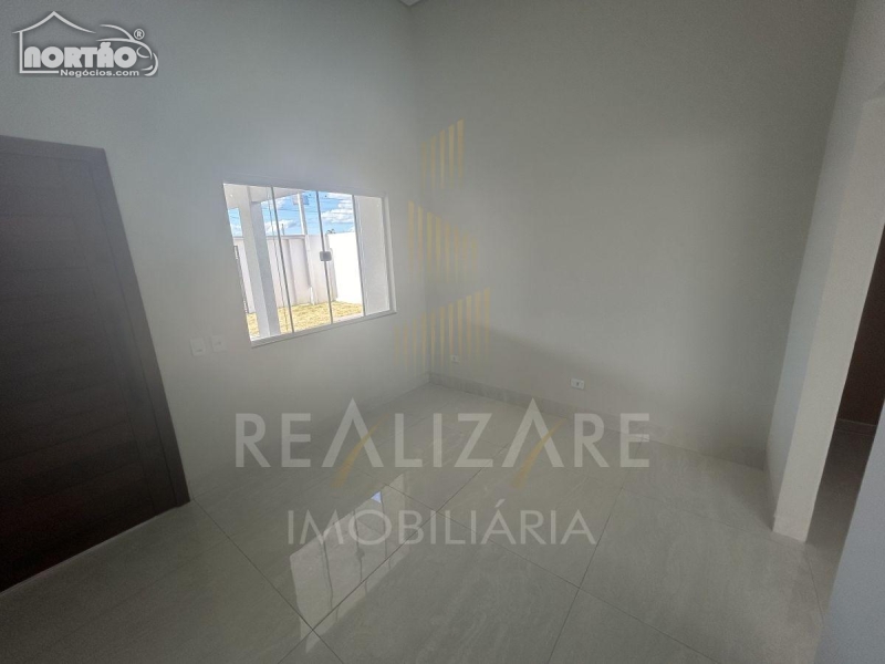 Casa à venda com 3 quartos, 100m² - Foto 3