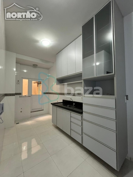 Casa à venda com 3 quartos, 107m² - Foto 2