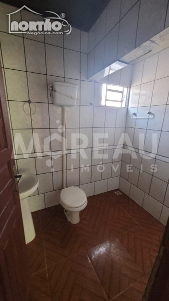 Casa à venda com 4 quartos, 180m² - Foto 8