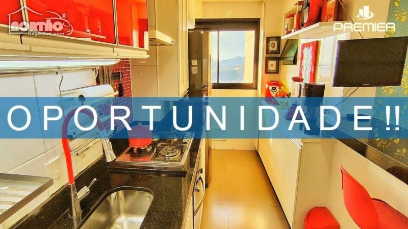 Casa à venda com 4 quartos, 87m² - Foto 1