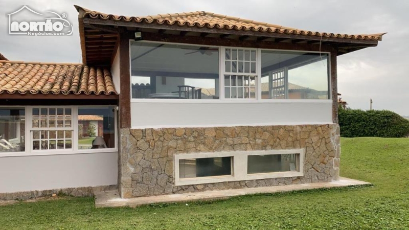 Casa à venda com 9 quartos, 950m² - Foto 2