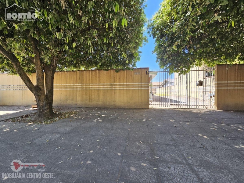 CASA A VENDA NO JARDIM JACARANDÁS EM SINOP/MT