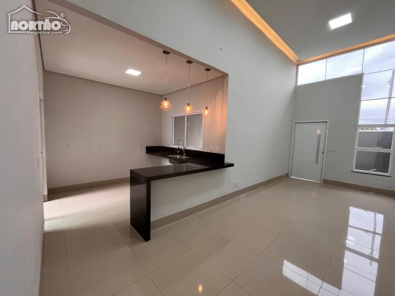 Casa à venda com 3 quartos, 100m² - Foto 9