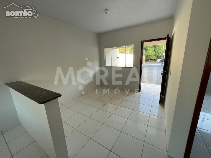 Casa à venda com 4 quartos, 140m² - Foto 3