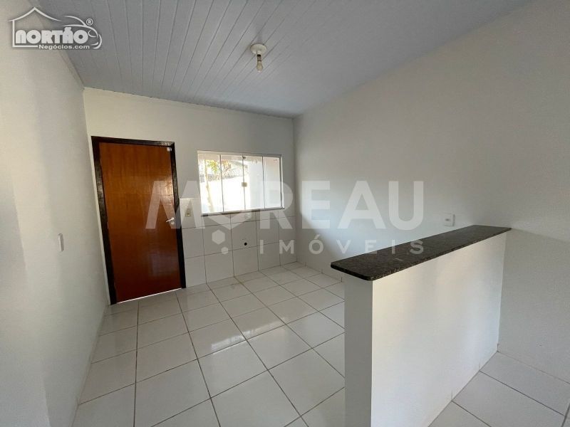 Casa à venda com 4 quartos, 140m² - Foto 4