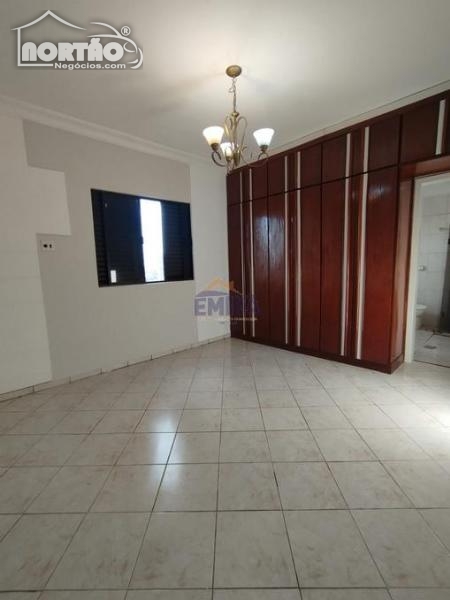 Casa à venda com 3 quartos, 116m² - Foto 10