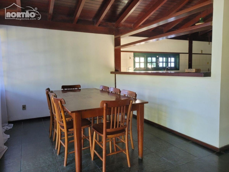 Casa à venda com 2 quartos, 200m² - Foto 6