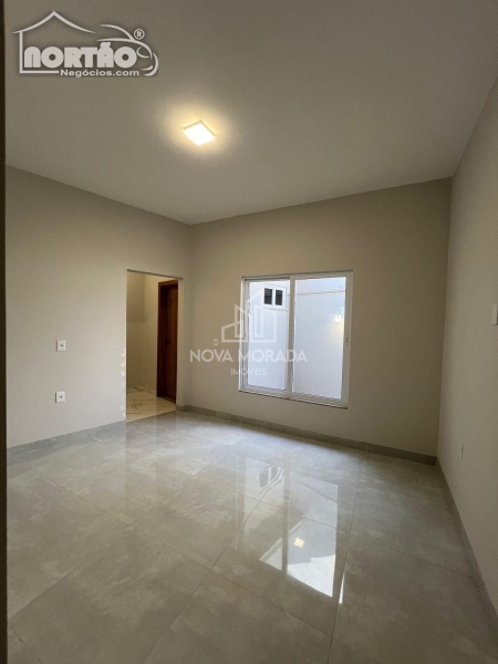 Casa à venda com 4 quartos, 108m² - Foto 5