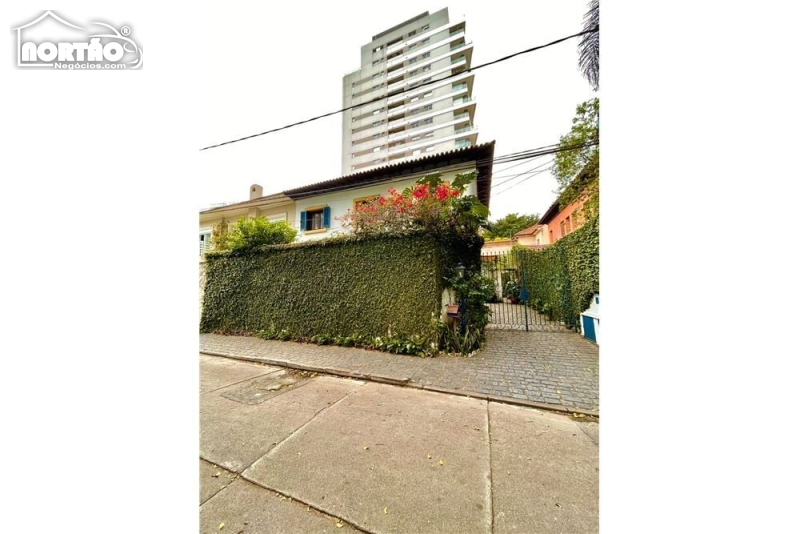 CASA A VENDA NO PARAÍSO EM SÃO PAULO/SP