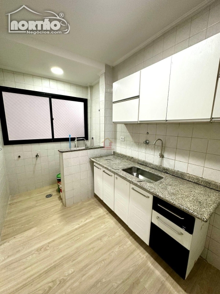 APARTAMENTO A VENDA NO GUILHERMINA EM PRAIA GRANDE/SP