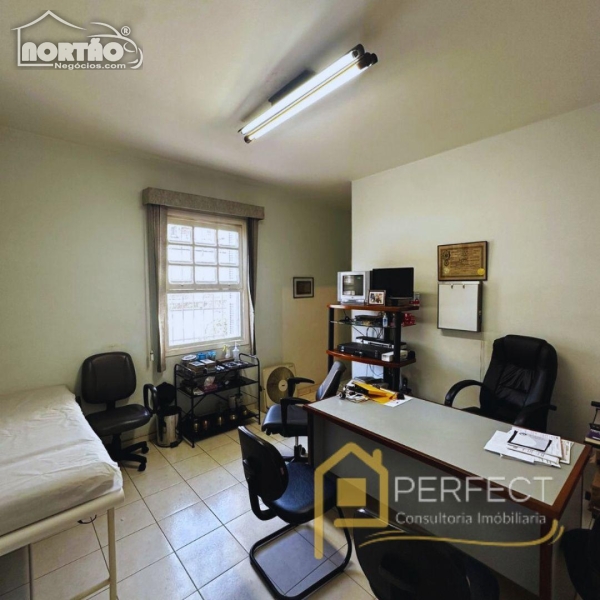 APARTAMENTO A VENDA NO CENTRO EM TAUBATÉ/SP