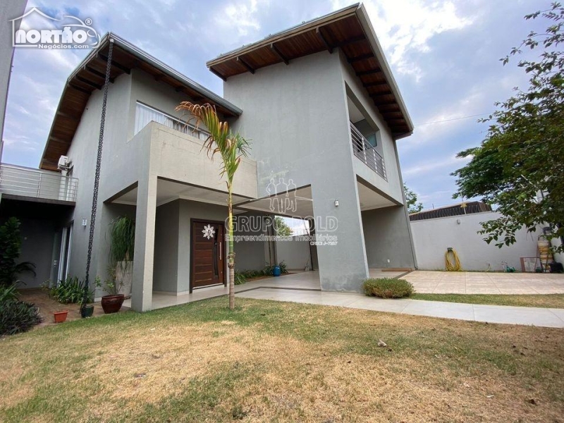 CASA A VENDA NO JARDIM BELO HORIZONTE EM SINOP/MT