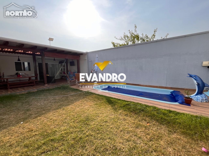 Casa à venda com 3 quartos, 113m² - Foto 5