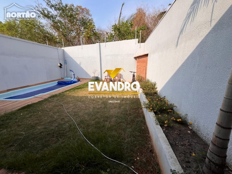 Casa à venda com 3 quartos, 113m² - Foto 8