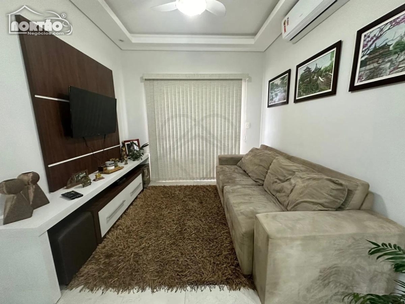 APARTAMENTO A VENDA NO ANITA GARIBALDI EM JOINVILLE/SC