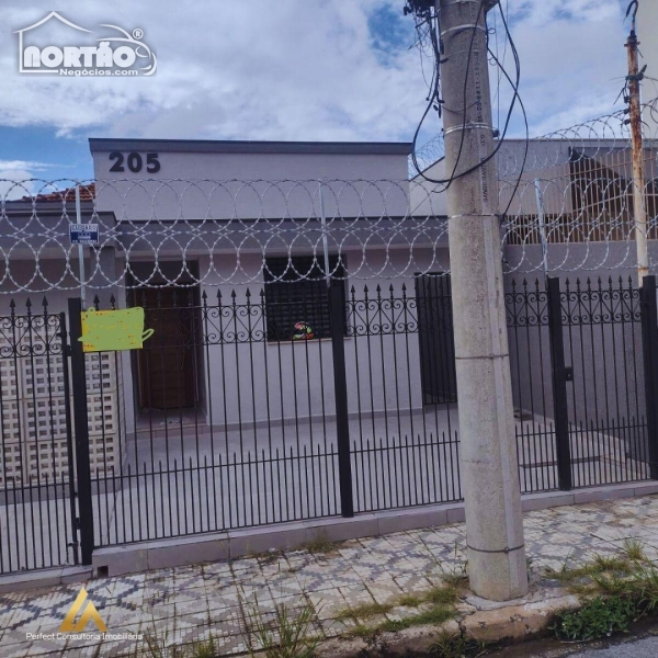 Casa para locação no CENTRO em Taubaté/SP