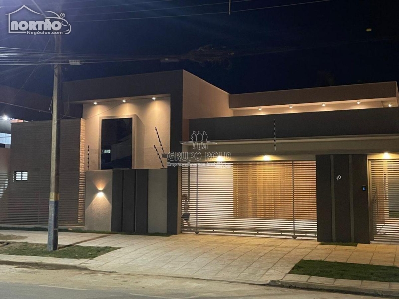 CASA a venda no SETOR COMERCIAL em Sinop/MT