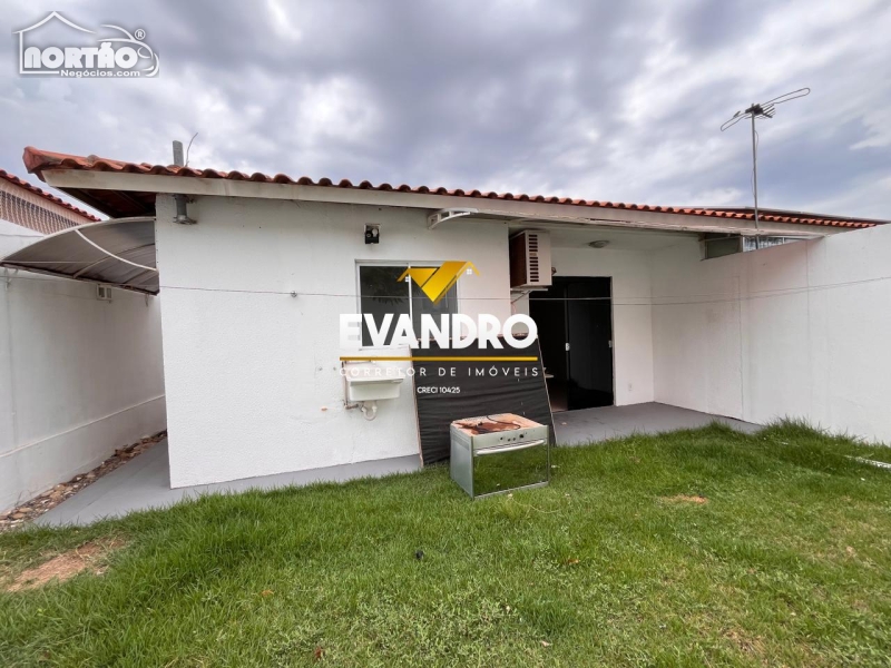 Casa à venda com 3 quartos, 98m² - Foto 10